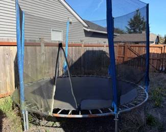146 OutdoorTrampoline