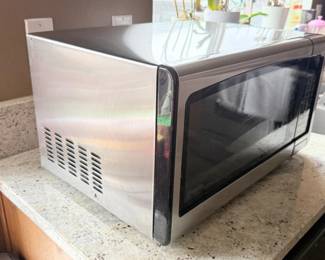 24 DanbyMicrowaveOven