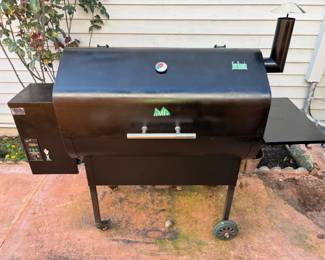 10 GreenMountainGrillsJimBowiePelletGrill