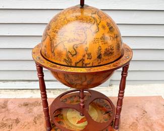 31 ItalianGlobeReplicaWoodBarCartonWheels