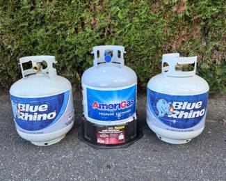 86 BlueRhinoAmeriGasPropaneCylinders