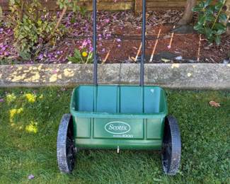 112 ScottsAccuGreen1000DropSpreader