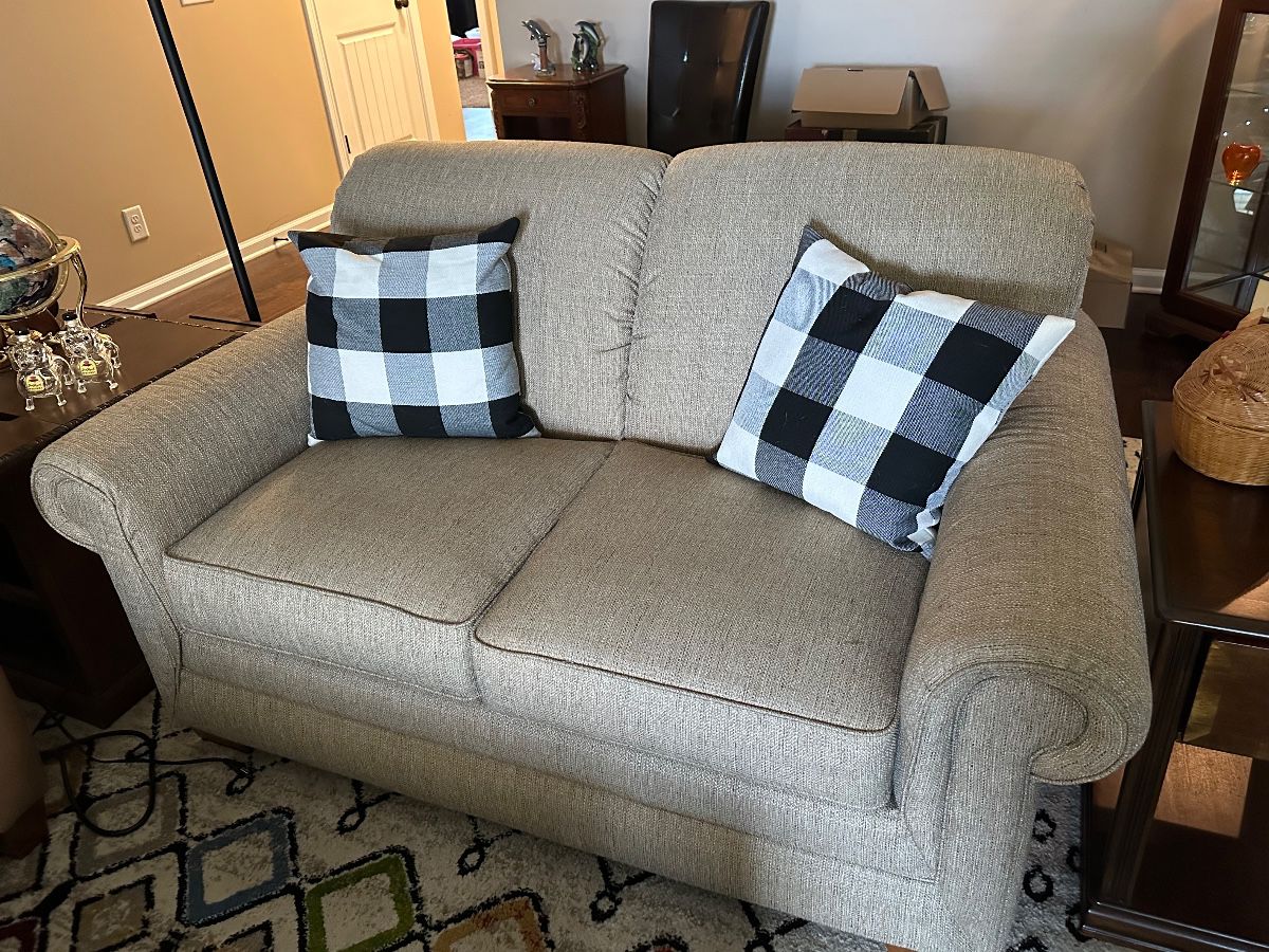 Lazy boy loveseat