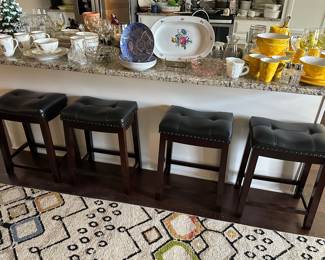 4 matching bar stools