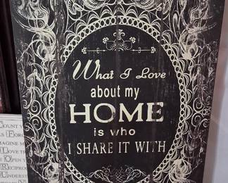 Many inspirational wall decorations