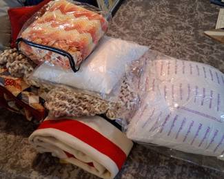 Blankets, pillows, linens,