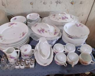 vintage porcelain dinnerware sets featuring violet floral patterns