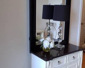 Foyer table with large mirror