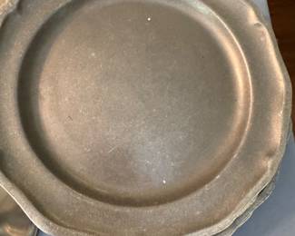 set Carson pewter plates 