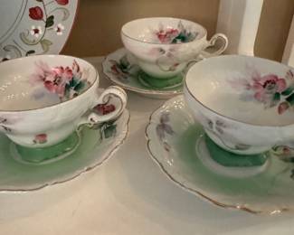 cups and saucers 