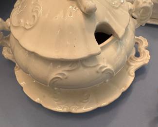 another tureen 