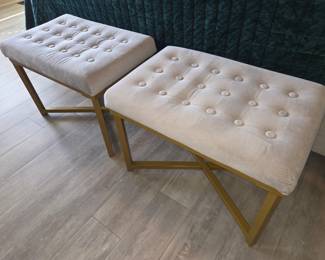 2 button tufted small benches