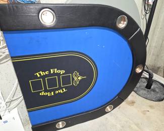The Flop game table