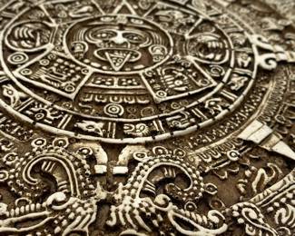 Aztec calendar 