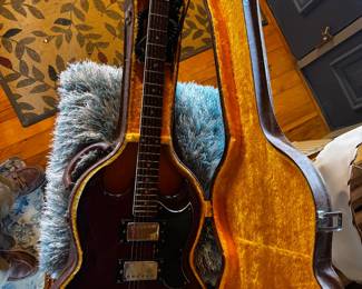 Vintage Magnum Guitar 