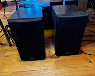 Polk audio x 4 bookshelf speakers