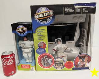 MADELMAN Space Lander with figure