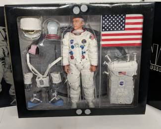 Dragon Apollo Astronaut - BUCK