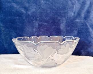 vintage clear and frosted serving bowl