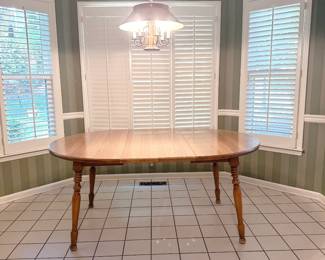 Cochrane Bay Colony Extendable Dining Table