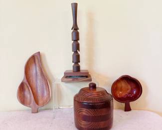 Decorative wooden leaf bowl