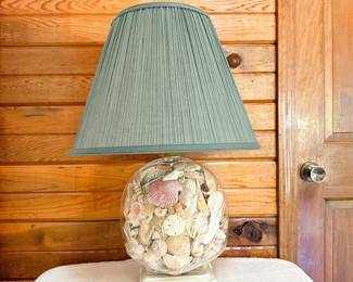 Seashell lamp 