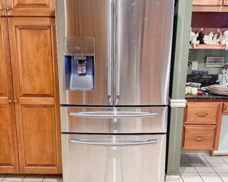 Samsung French Door Refrigerator with Water Dispenser  -> can be purchased ahead of time on our website: https://www.pureandsimplecarolinas.com/shop/gastonia-presales