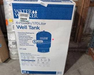 Water Worker Amtrol 44 gal Pre-Charged Vertical Pressure Well Tank