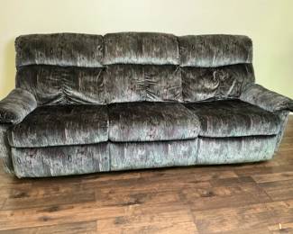 Sofa With Two recliner ends