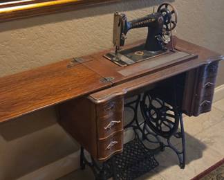 Antique Stratford Treadle Sewing Machine