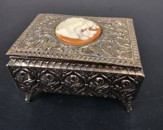 Lot #B131 - Vintage Sankyo Japan Silver Tone Ornate Musical Jewelry Box with Detailed Cameo Lid and Intricate Filigree Design