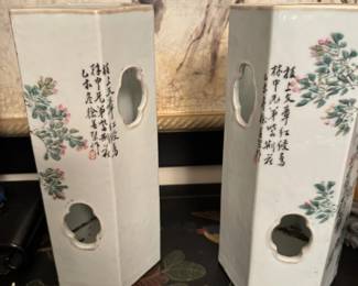Calligraphy on pair of wig/hat stand vases