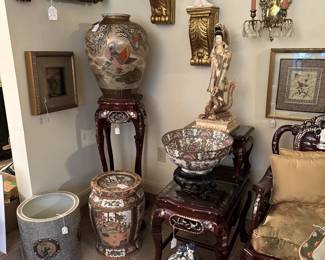 LIVING ROOM DECORATIVE ACCESSORIES