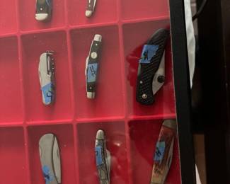 Nice group og pocket knives by Remington & others