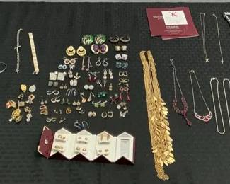 Womens Necklaces, Rings, Earrings  Bracelets