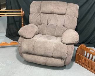 Recliner, Magazine Stand  Blanket Rack