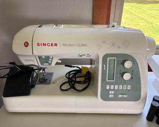 Singer Modern Quilter Sewing Machine