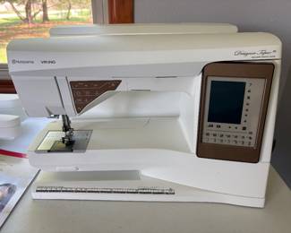 Husqvarna Viking Sewing Machine 