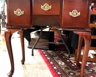 Queen Anne style Lowboy 