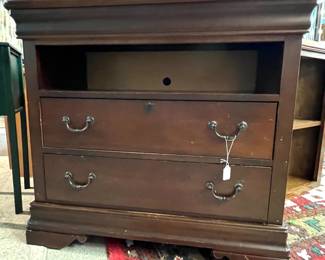 Media center with 2 drawers