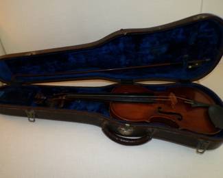 Beautiful Violin Believed to Be Early 1800's German Inside of Case