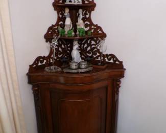 Beautiful 19th Century Corner Etagere' Cabinet