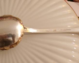 Rogers Bros. "Remembrance" Silverplate Set