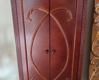 2 available! Storage Caninet