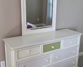 6 colors for dresser and side table!