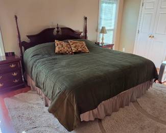 Bassett King Bedroom Suit-2 Side Tables, Bed, Long Dresser with Mirror