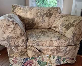 XXL sitting chair with cover!