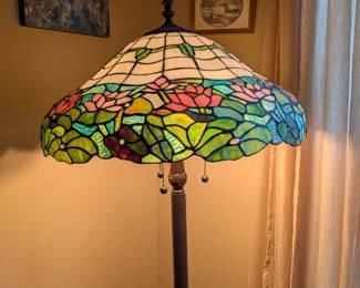 Modern stained glass floor lamp with 1, 2, or 3 bulb lighting