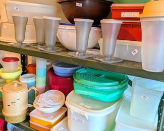 A wide selection of vintage Tupperware..