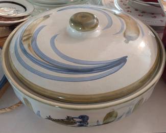 Louisville Stoneware Ducks in Marsh 3 or 4 quart lidded casserole